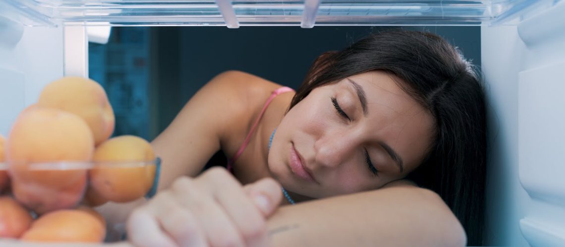 Dormir dans le froid pour maigrir : est-ce efficace ?