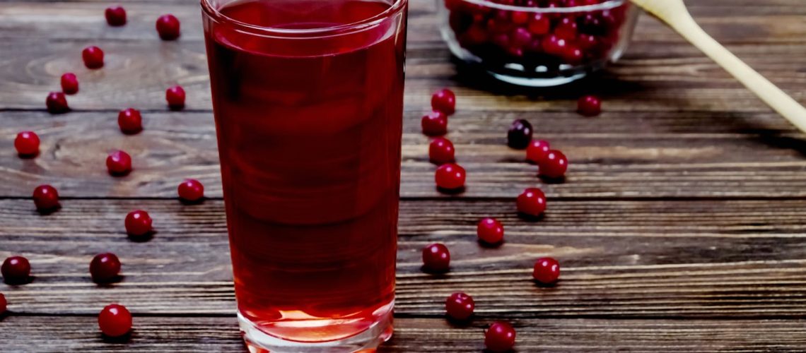 Cystite : le jus de cranberries est-il vraiment efficace ?